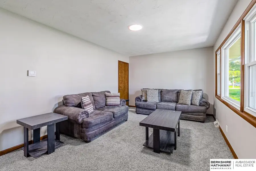 7110 S 38th Street, Bellevue, NE 68147 - #2