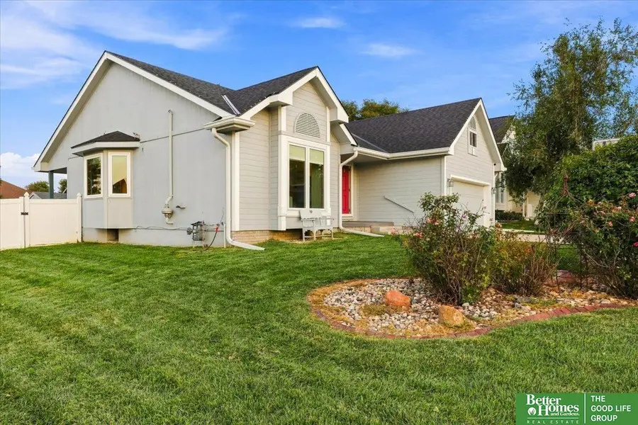 713 Diamond Lane, Papillion, NE 68133 - #3