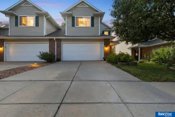 6917 Naples Drive, Lincoln, NE 68526