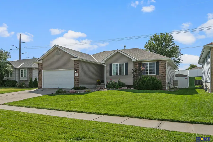 8801 Broken Spoke Drive, Lincoln, NE 68507 - #2