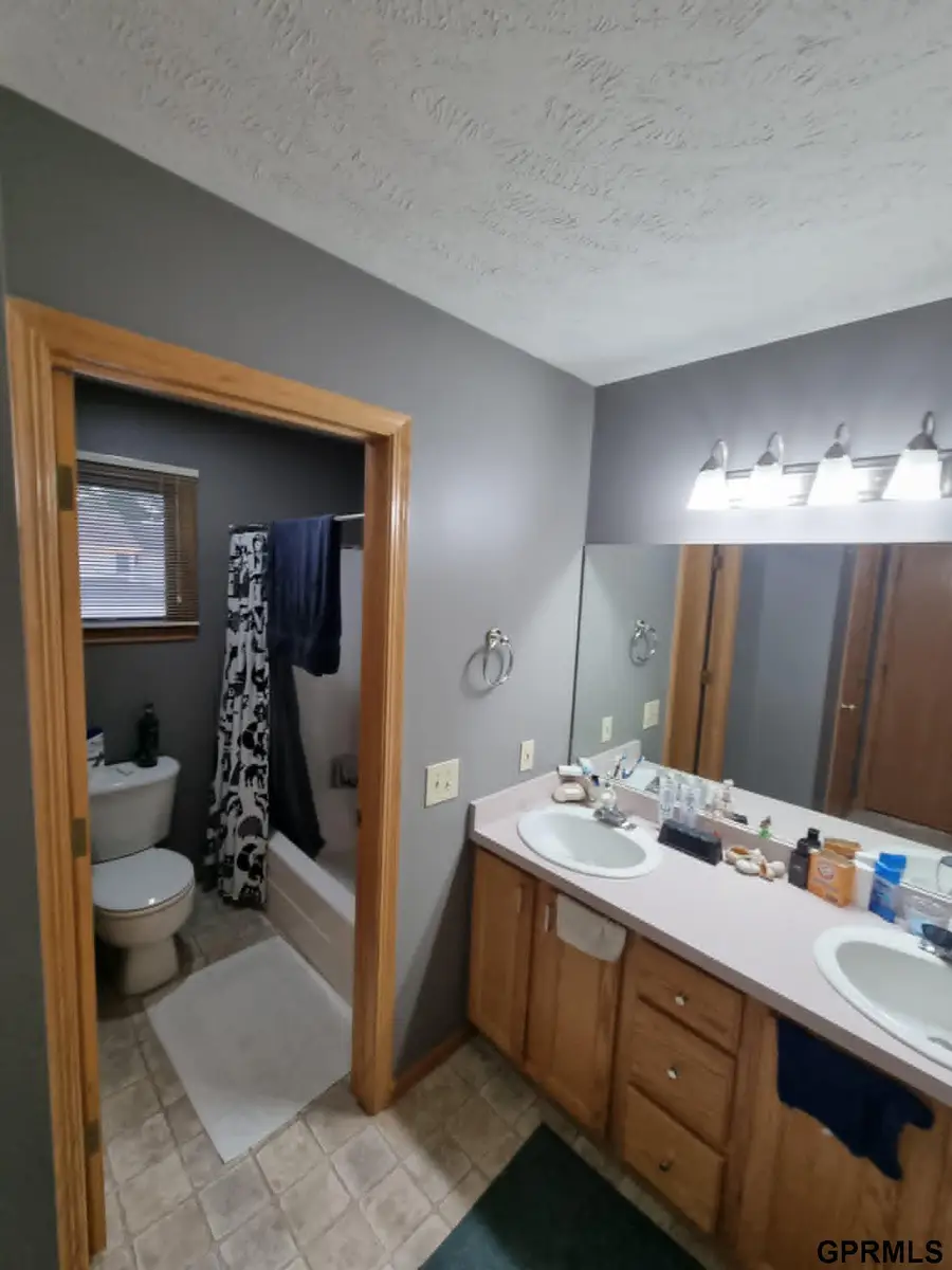 619 20th Street, Lincoln, NE 68528 - #3