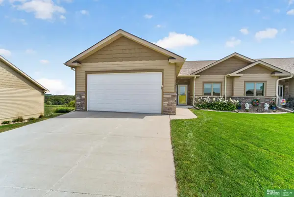 1166 Prairie Hill Circle, Louisville, NE 68037