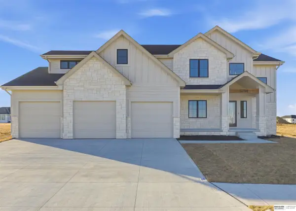4516 N 213th Street, Elkhorn, NE 68022