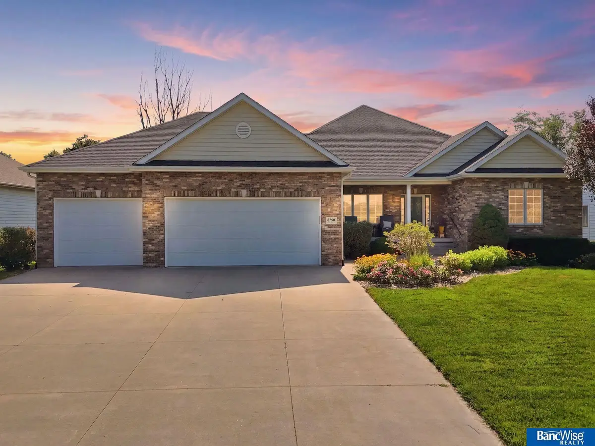 6750 Shadow Ridge Road, Lincoln, NE 68512 - #1