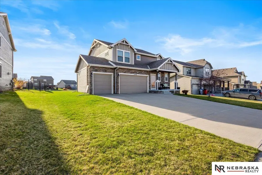 11918 S 210th Street, Gretna, NE 68028 - #2