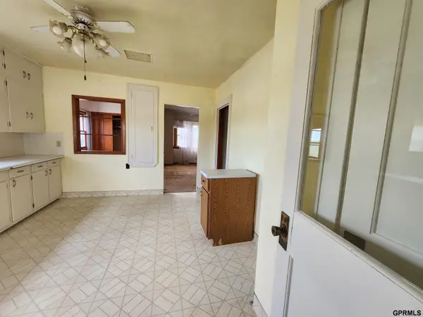 275 6th Road, Dodge, NE 68063