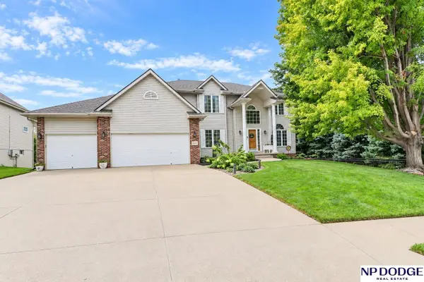 9235 Bayberry Road, La Vista, NE 68128