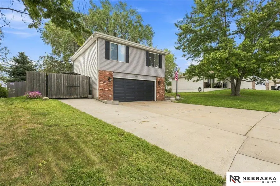 5610 NW 10th Street, Lincoln, NE 68521 - #3