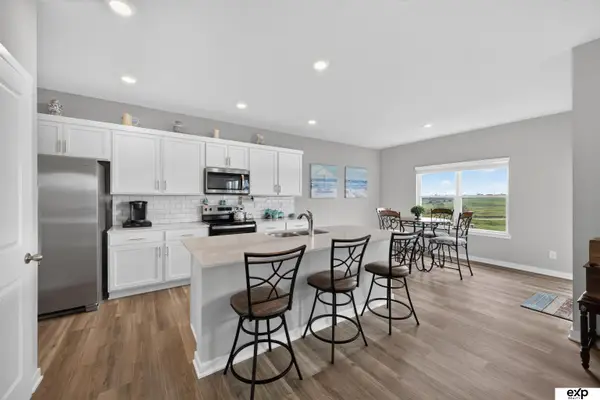 17675 Rose Lane Road, Omaha, NE 68136