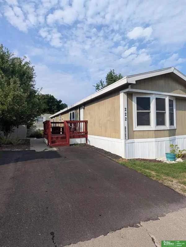 12830 Aurora Plaza #222, Omaha, NE 68164