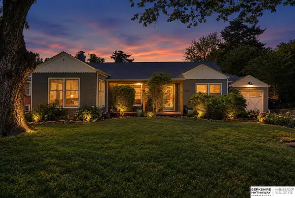 1622 N 52nd Street, Omaha, NE 68104