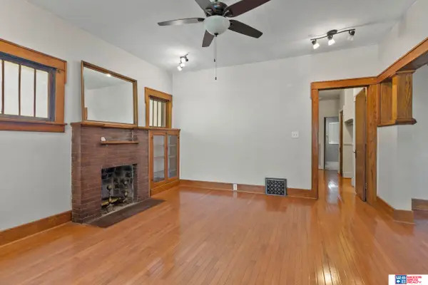 610 S 28th Street, Lincoln, NE 68510