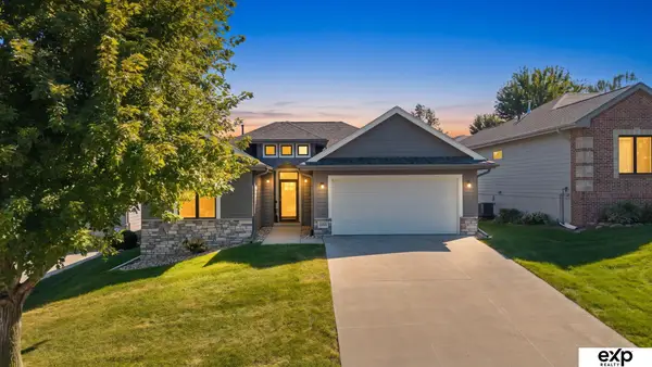 15463 Ogden Circle, Omaha, NE 68116