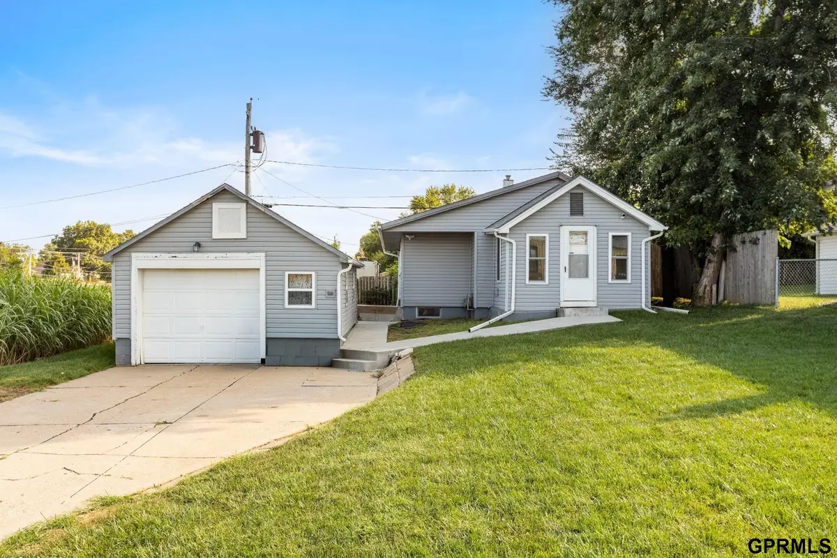 4205 D Street, Omaha, NE 68107 - #1