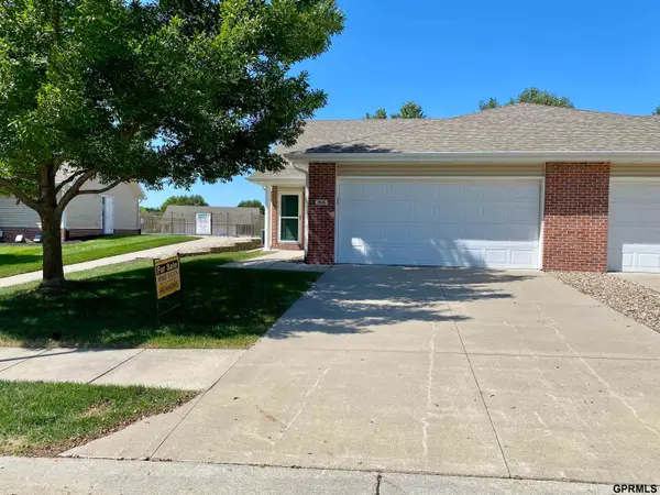 1816 N 175th Plaza, Omaha, NE 68118