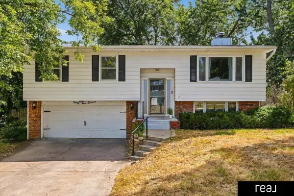 3211 S 127 Street, Omaha, NE 68144
