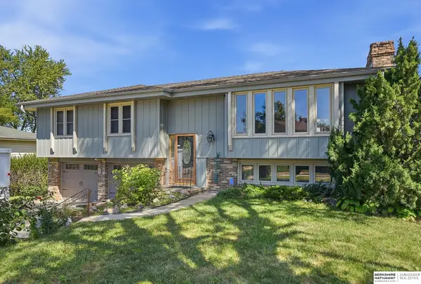 5111 Eastridge Drive, Omaha, NE 68134