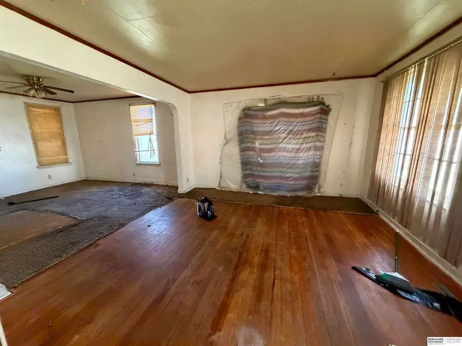 135 S 30th Street, Lincoln, NE 68510 - #3