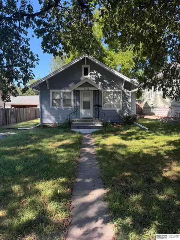 3254 C Street, Lincoln, NE 68510