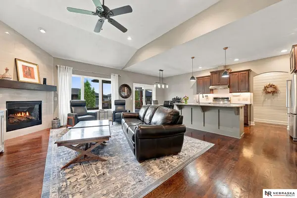 6310 Kelsey Lane, Lincoln, NE 68516