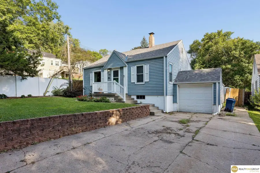 4916 Gretchen Avenue, Omaha, NE 68104 - #2