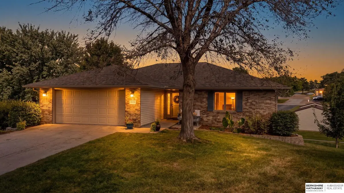 2360 Atwood Circle, Lincoln, NE 68521 - #1