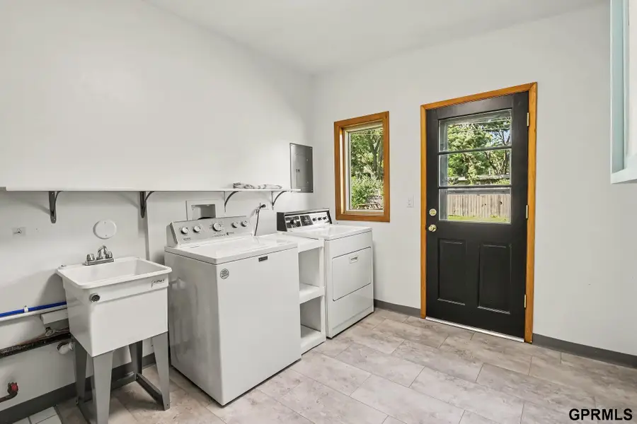 821 Mulder Drive, Lincoln, NE 68510 - #2