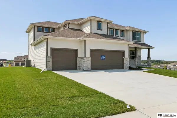 12603 Carpenter Street, Papillion, NE 68138