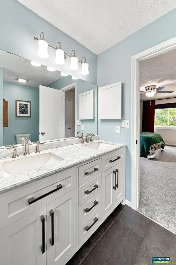 3111 Williamsburg Drive, Lincoln, NE 68516
