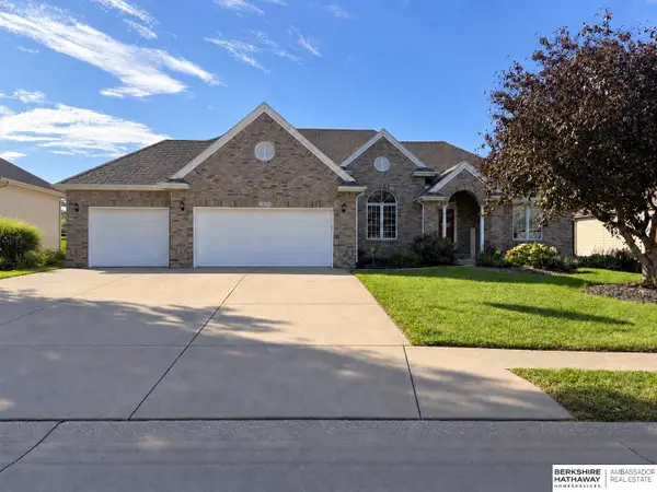 3904 S 184 Avenue, Omaha, NE 68130