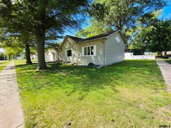 220 High Street, Stromsburg, NE 68666