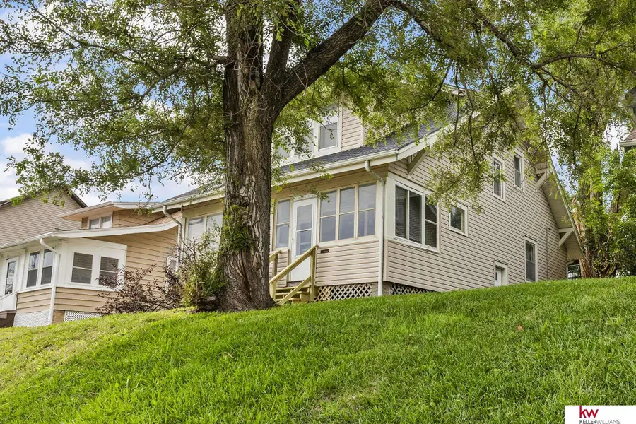 4323 Leavenworth Street, Omaha, NE 68105 - #3