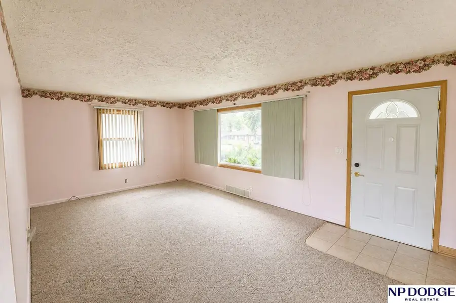 7426 Valley Street, Omaha, NE 68124 - #2