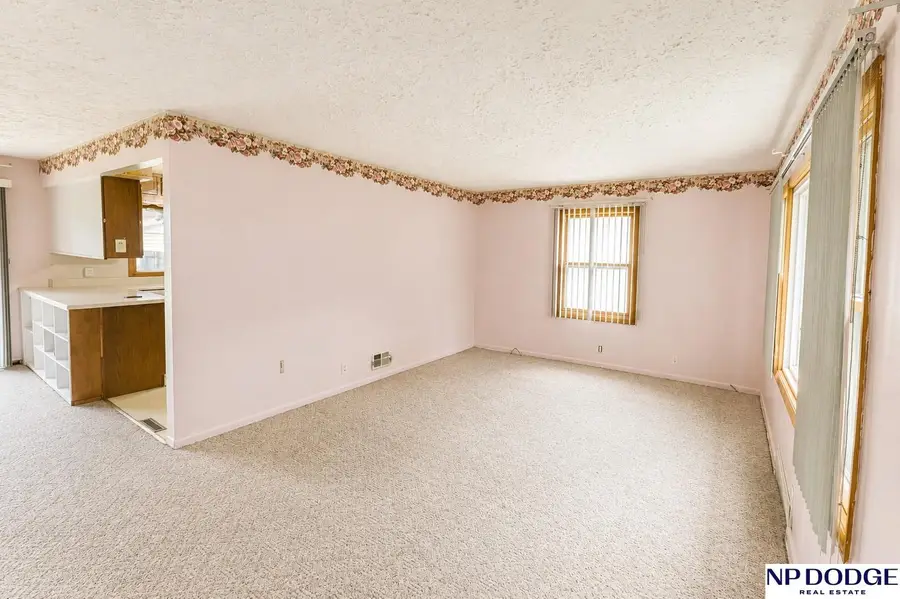 7426 Valley Street, Omaha, NE 68124 - #3