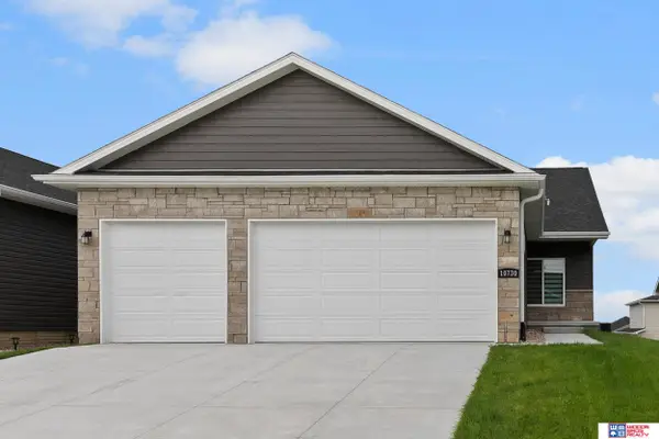 10730 Majestic Lane, Lincoln, NE 68527