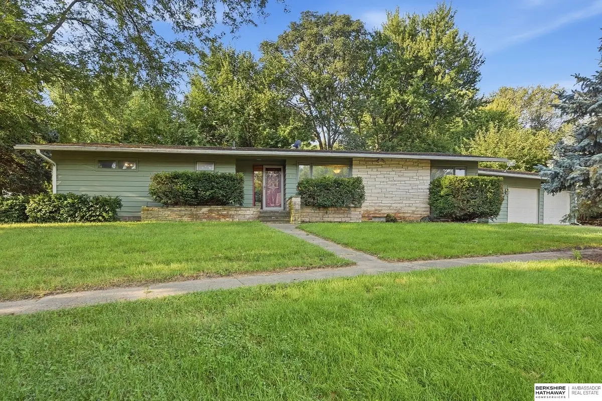 401 W Oak Street, Hooper, NE 68031 - #1