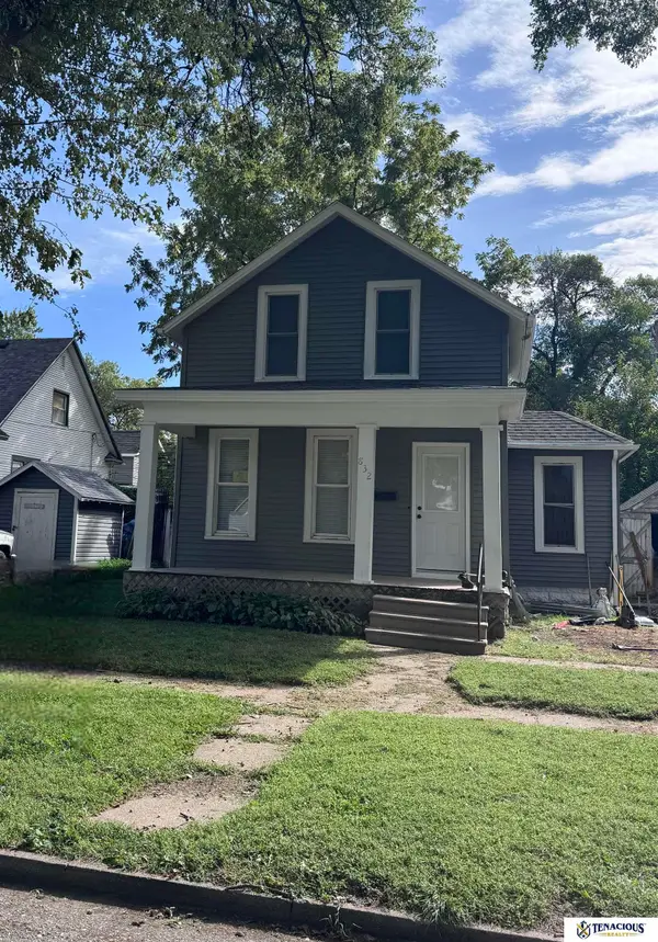 832 N L Street, Fremont, NE 68025