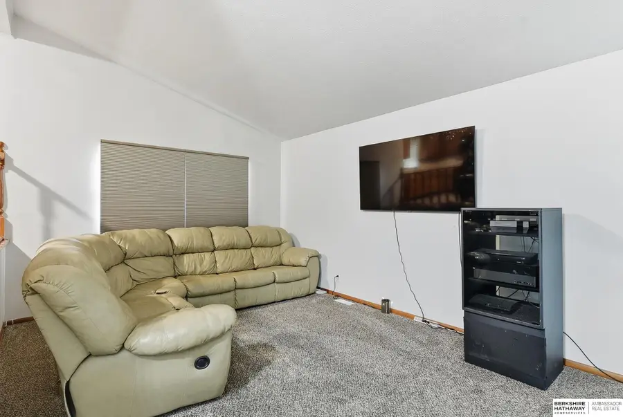 6606 Laurel Street, Omaha, NE 68104 - #3