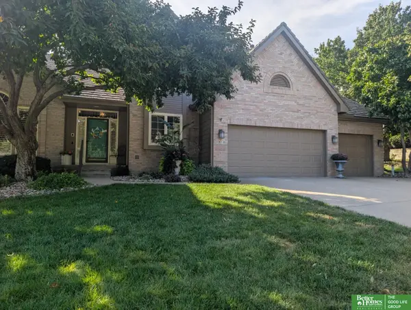 1816 N 129 Circle, Omaha, NE 68154