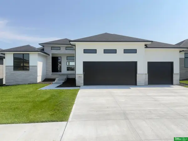 5811 N 197th Street, Elkhorn, NE 68022