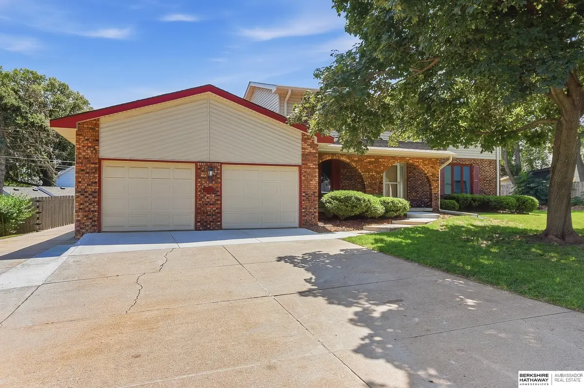3629 S 107th Avenue Circle, Omaha, NE 68124 - #1
