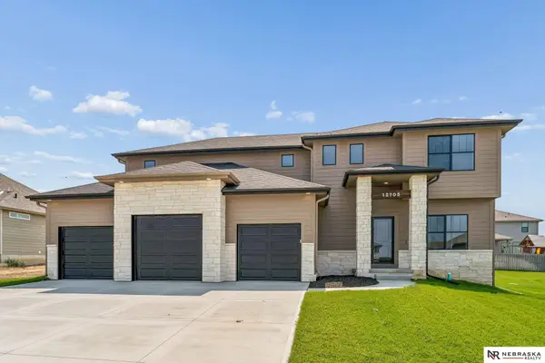 12705 Glenn Street, Papillion, NE 68138