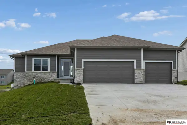 12007 S 109th Street, Papillion, NE 68046