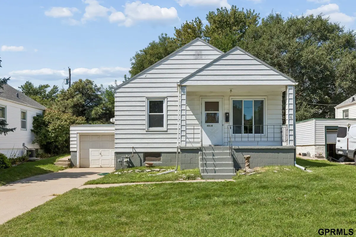 6044 S 36th Avenue, Omaha, NE 68107 - #1