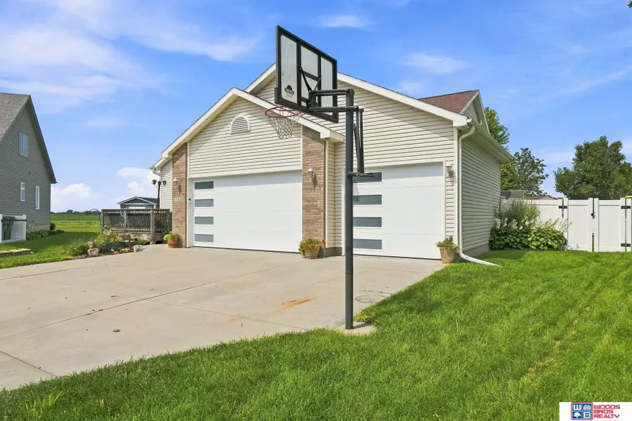 13420 Highlander Place, Waverly, NE 68462 - #2