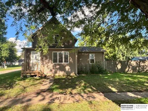 613 S 12th Street, Tekamah, NE 68061