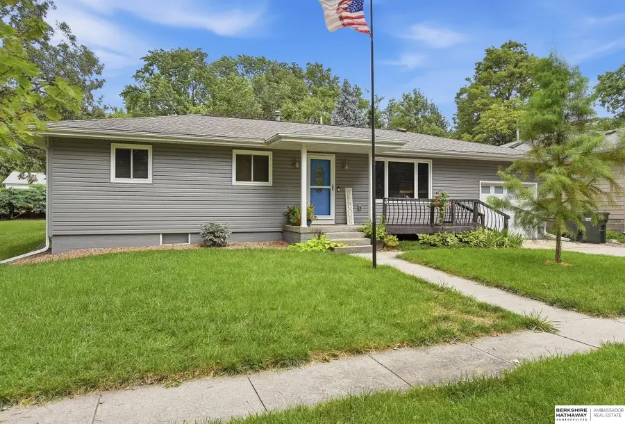 422 W 3rd Street, Wahoo, NE 68066 - #2
