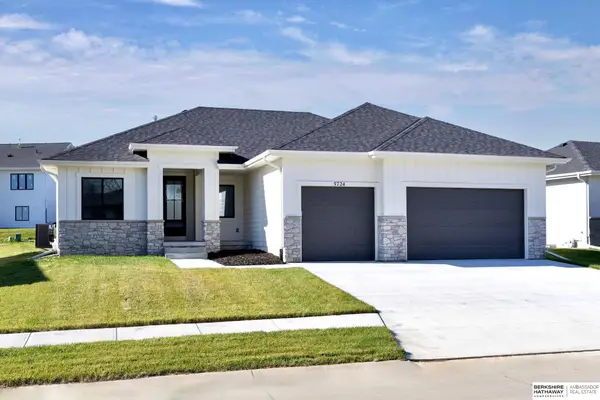 5724 N 208th Street, Elkhorn, NE 68022