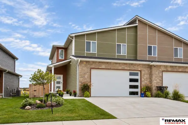 256 N 105th Street, Lincoln, NE 68527