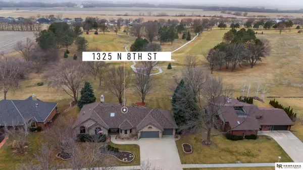 1325 N 8th Street, Seward, NE 68434